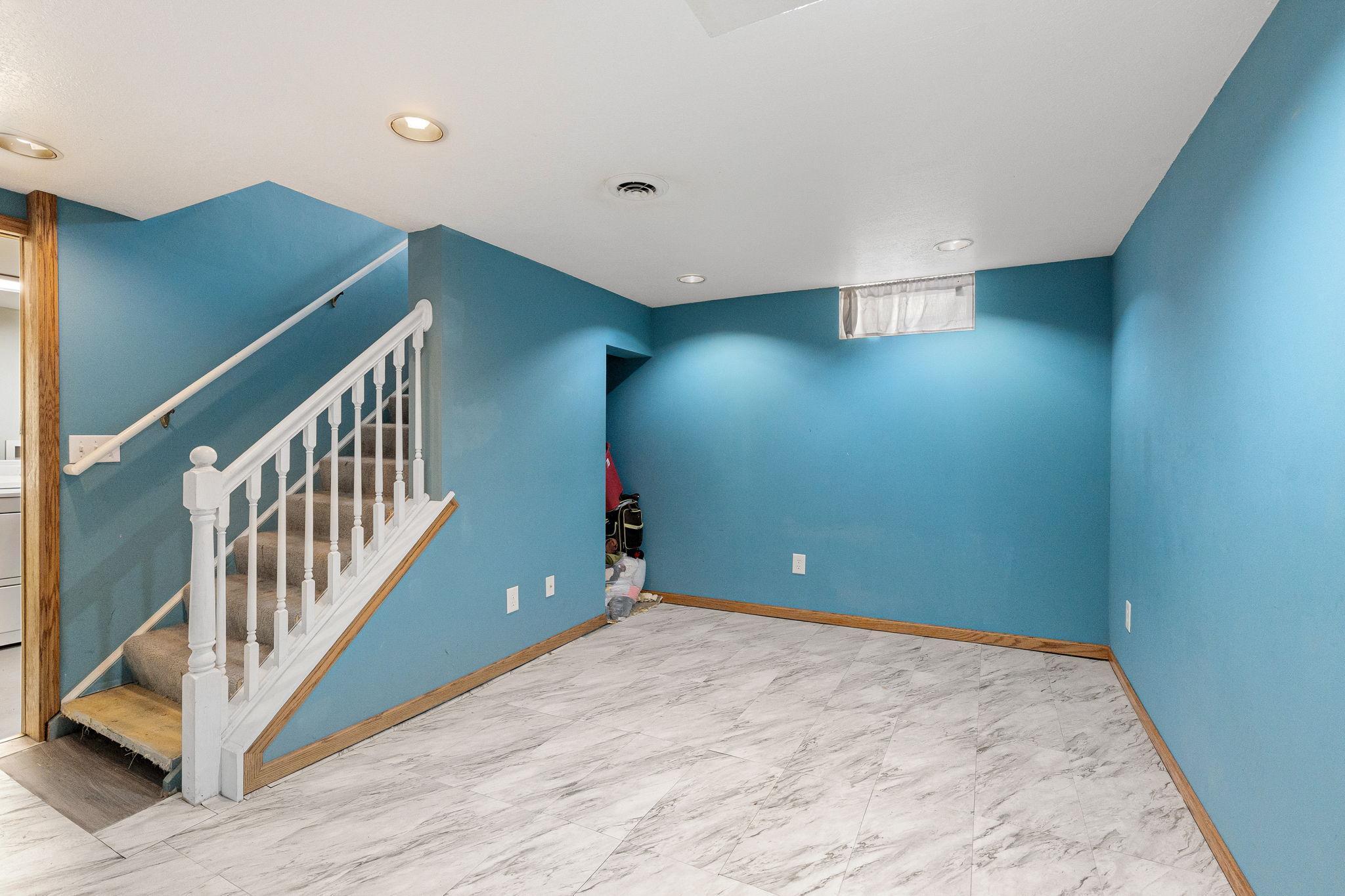 211 12th Avenue SW Austin MN 55912