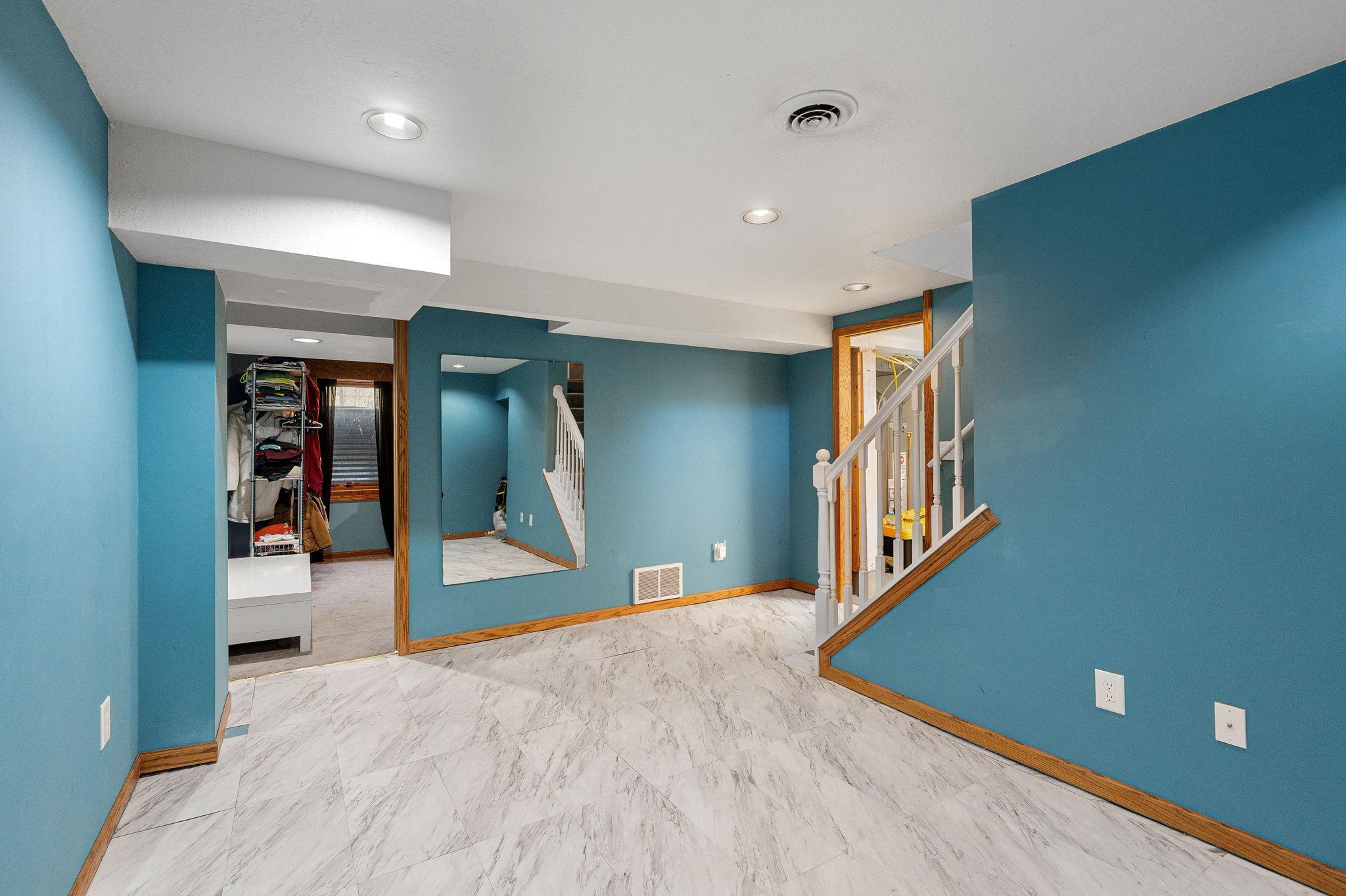 211 12th Avenue SW Austin MN 55912