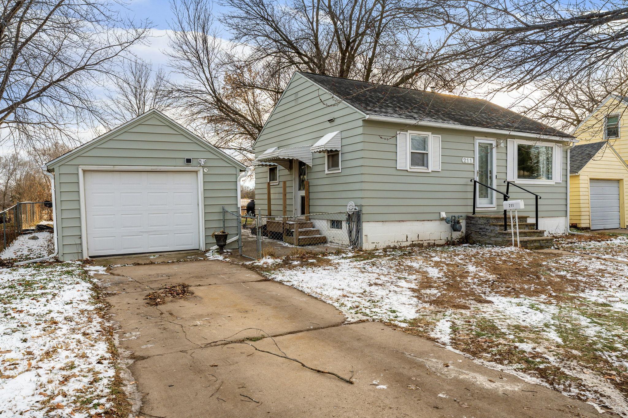 211 12th Avenue SW Austin MN 55912