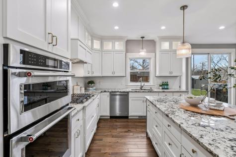 13222 Dahlgren Road Minnetonka MN 55305