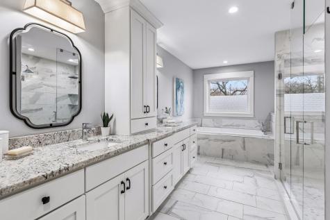 13222 Dahlgren Road Minnetonka MN 55305