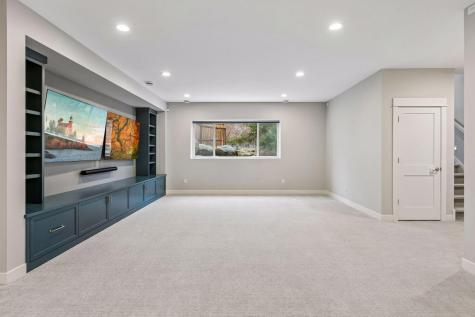 13222 Dahlgren Road Minnetonka MN 55305