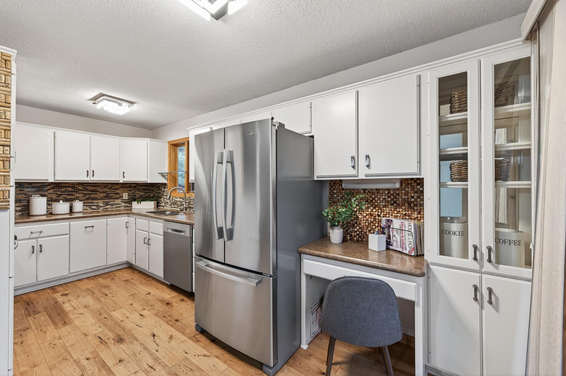 834 Fireside Drive Apple Valley MN 55124