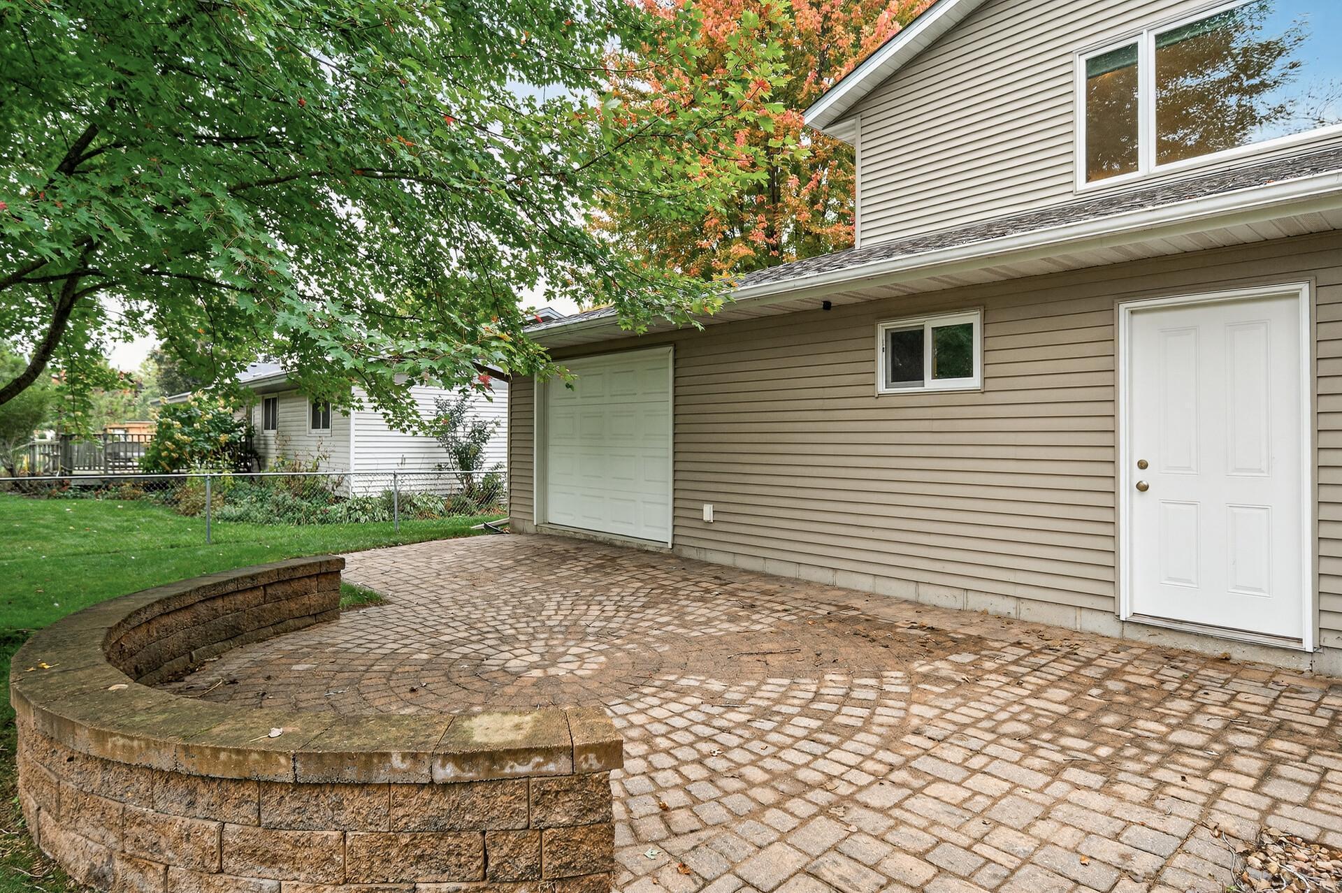 834 Fireside Drive Apple Valley MN 55124