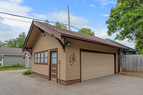 922 Douglas Street Alexandria MN 56308