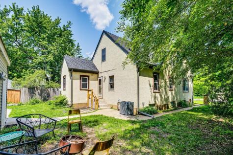 3807 Hubbard Avenue N Robbinsdale MN 55422