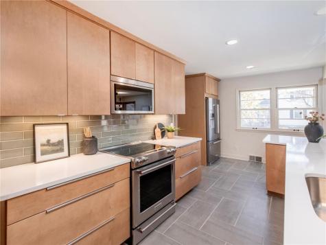 1368 Eleanor Avenue Saint Paul MN 55116