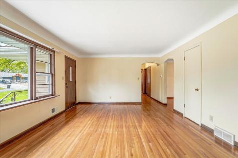 1638 Glenview Court Arden Hills MN 55112