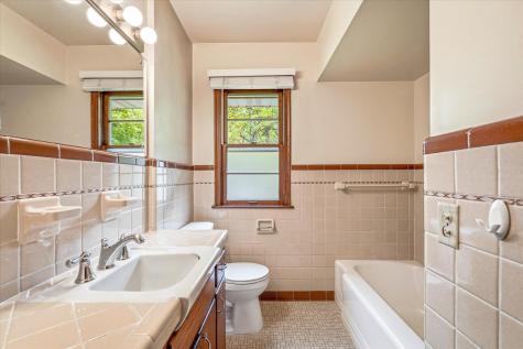 1638 Glenview Court Arden Hills MN 55112