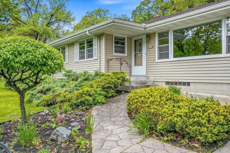 1638 Glenview Court Arden Hills MN 55112