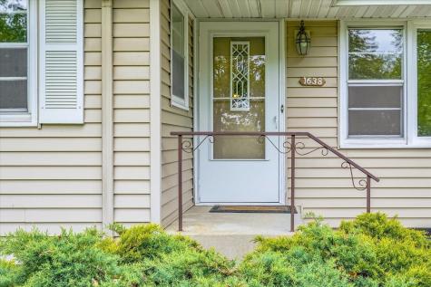 1638 Glenview Court Arden Hills MN 55112