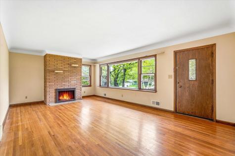 1638 Glenview Court Arden Hills MN 55112