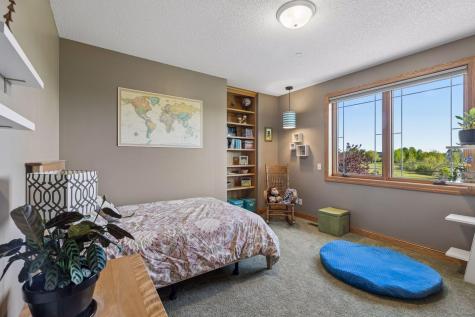 4854 Linden Trail N Lake Elmo MN 55042