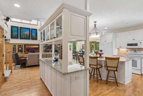 4854 Linden Trail N Lake Elmo MN 55042