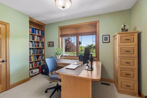 4854 Linden Trail N Lake Elmo MN 55042