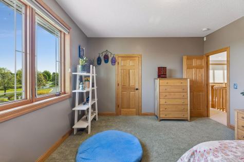 4854 Linden Trail N Lake Elmo MN 55042