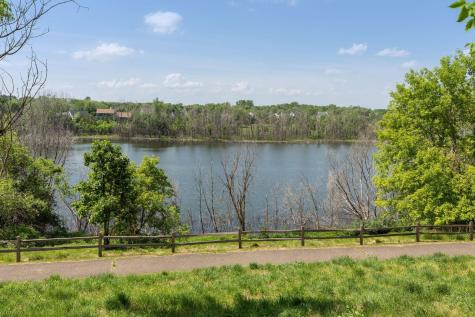 4854 Linden Trail N Lake Elmo MN 55042
