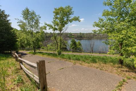 4854 Linden Trail N Lake Elmo MN 55042