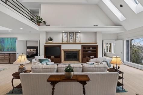 5010 Nob Hill Drive Edina MN 55439