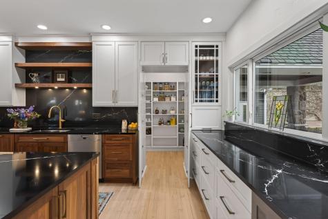 5010 Nob Hill Drive Edina MN 55439