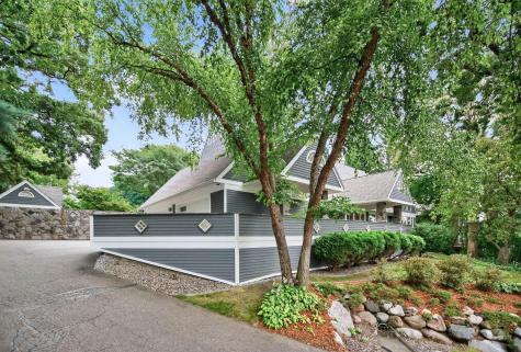 5010 Nob Hill Drive Edina MN 55439