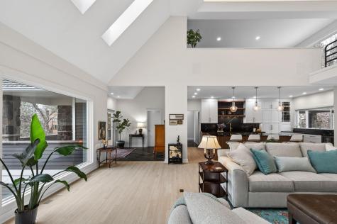 5010 Nob Hill Drive Edina MN 55439