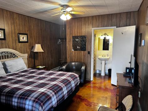 240 N State Road 35 Alma WI 54610