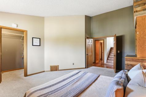 1180 Kinglet Court Eagan MN 55123