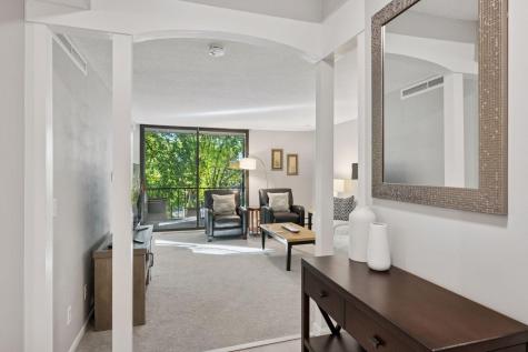 6085 Lincoln Drive Edina MN 55436