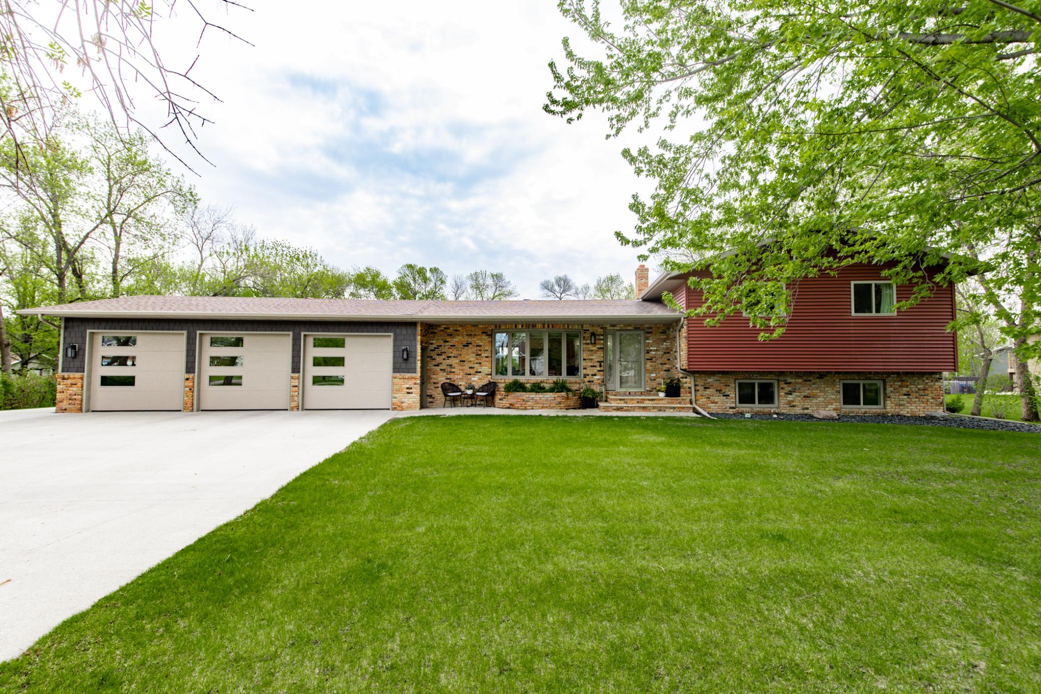 7708 Aquarius Drive Fargo ND 58104