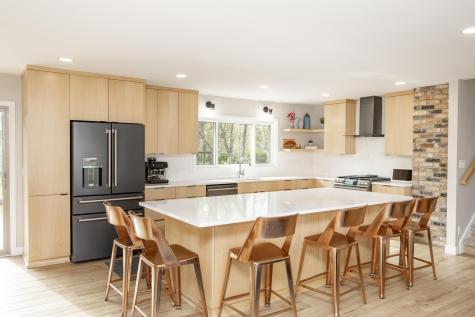7708 Aquarius Drive Fargo ND 58104