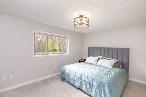 7708 Aquarius Drive Fargo ND 58104