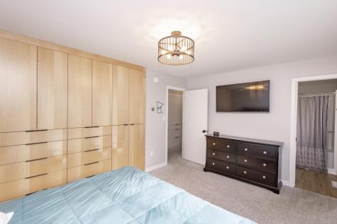 7708 Aquarius Drive Fargo ND 58104