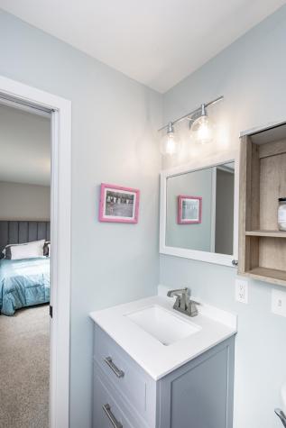 7708 Aquarius Drive Fargo ND 58104