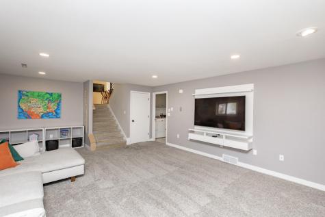 7708 Aquarius Drive Fargo ND 58104