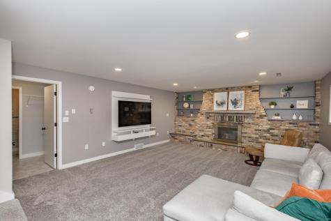 7708 Aquarius Drive Fargo ND 58104