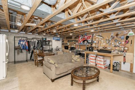 7708 Aquarius Drive Fargo ND 58104