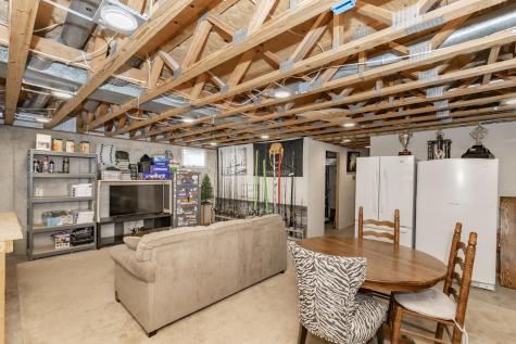 7708 Aquarius Drive Fargo ND 58104