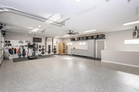 7708 Aquarius Drive Fargo ND 58104