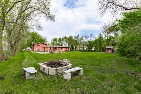 7708 Aquarius Drive Fargo ND 58104
