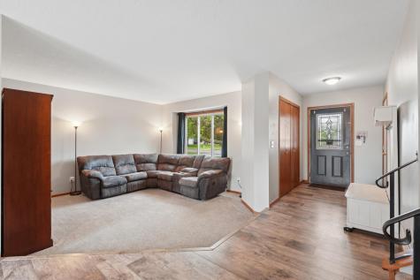 6096 Kalland Circle NE Albertville MN 55301