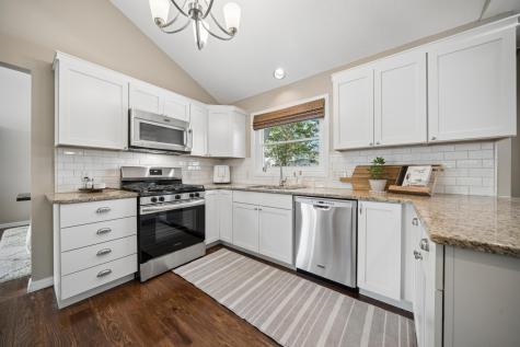 313 Chancery Lane Mankato MN 56001