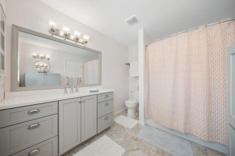 313 Chancery Lane Mankato MN 56001