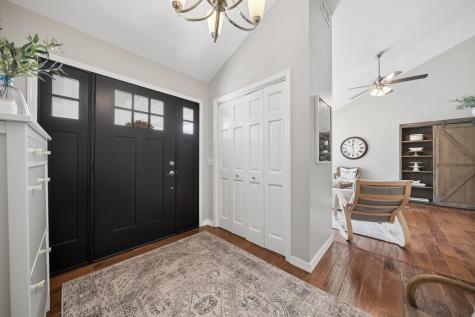 313 Chancery Lane Mankato MN 56001