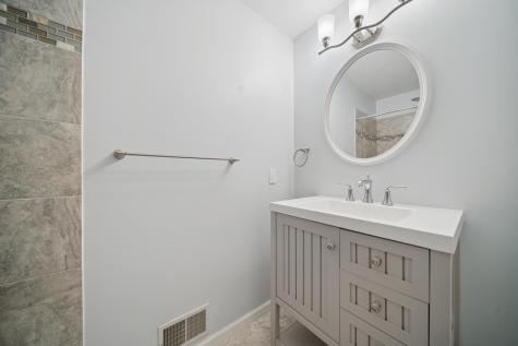 313 Chancery Lane Mankato MN 56001