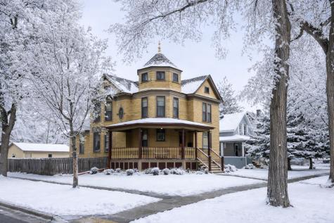 1121 4th Avenue S Fargo ND 58103