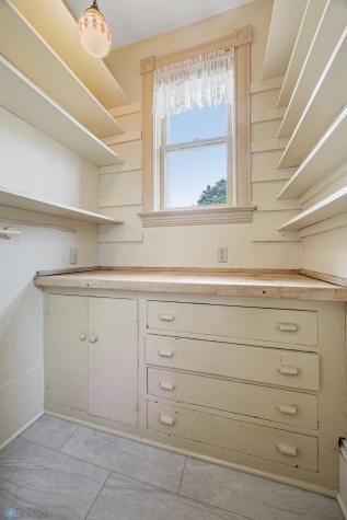 1121 4th Avenue S Fargo ND 58103