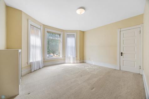 1121 4th Avenue S Fargo ND 58103