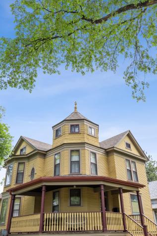 1121 4th Avenue S Fargo ND 58103