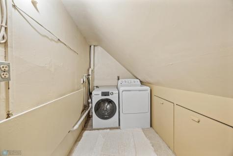 1121 4th Avenue S Fargo ND 58103